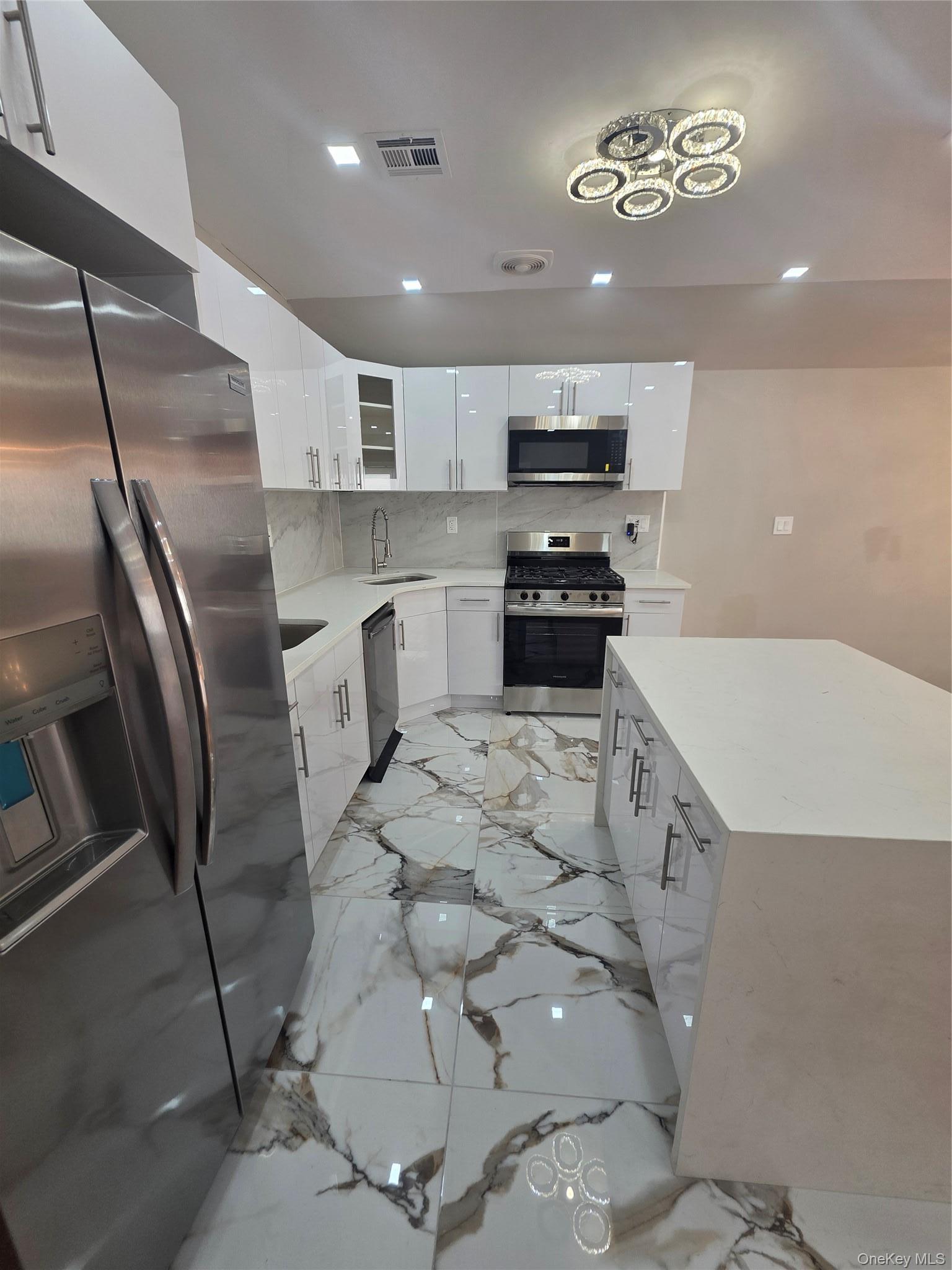 Single Family New Haven Avenue Queens, NY 11691, MLS-1007663-23
