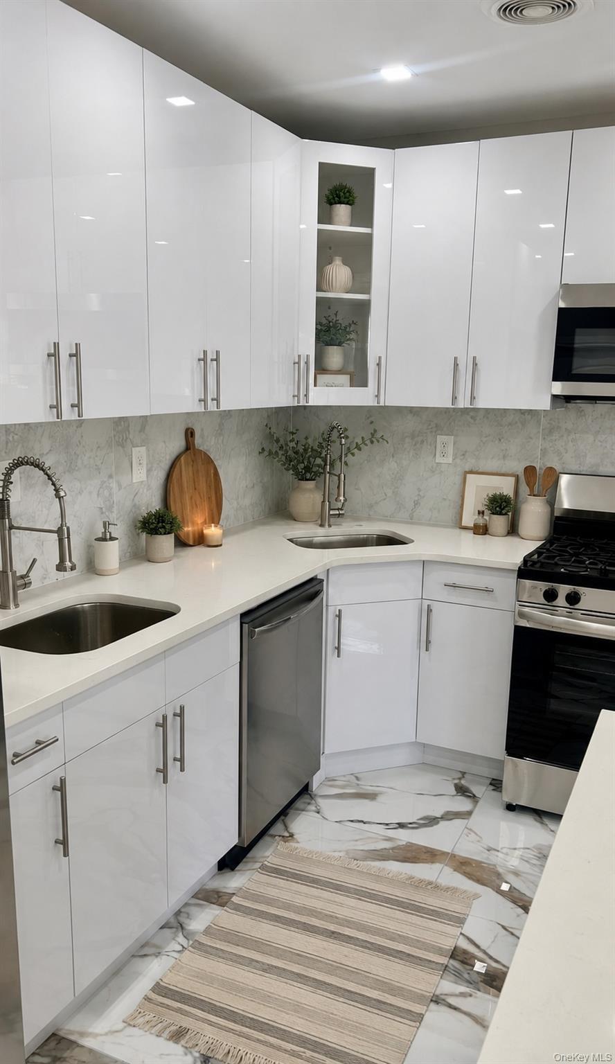 Single Family New Haven Avenue Queens, NY 11691, MLS-1007663-24