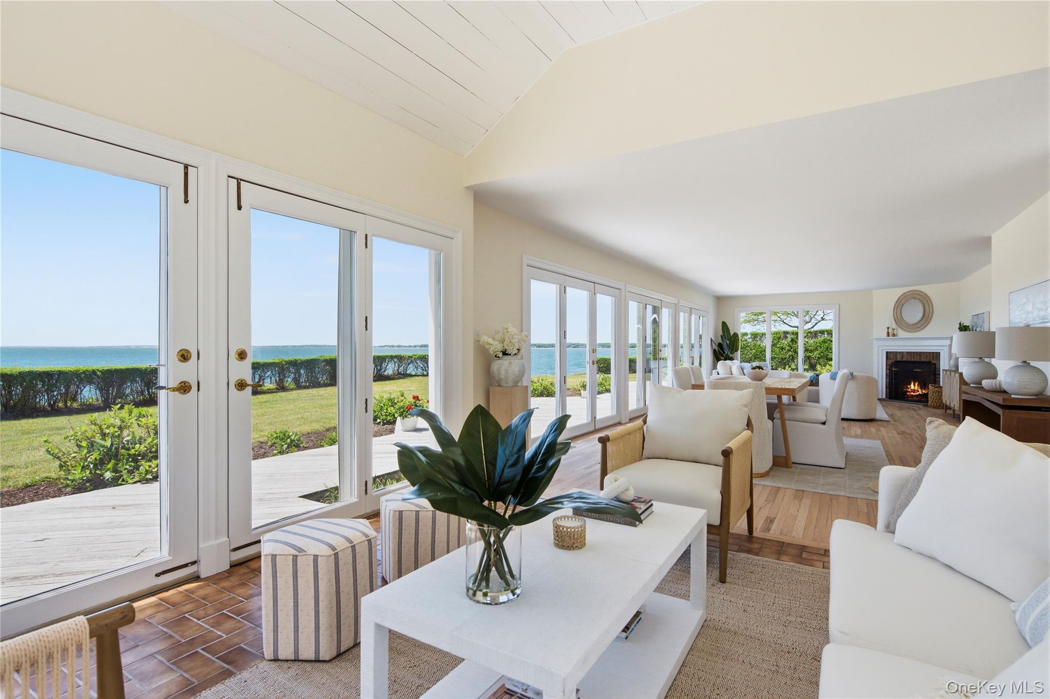 Single Family Peconic Avenue  Suffolk County, NY 11964, MLS-1007669-16