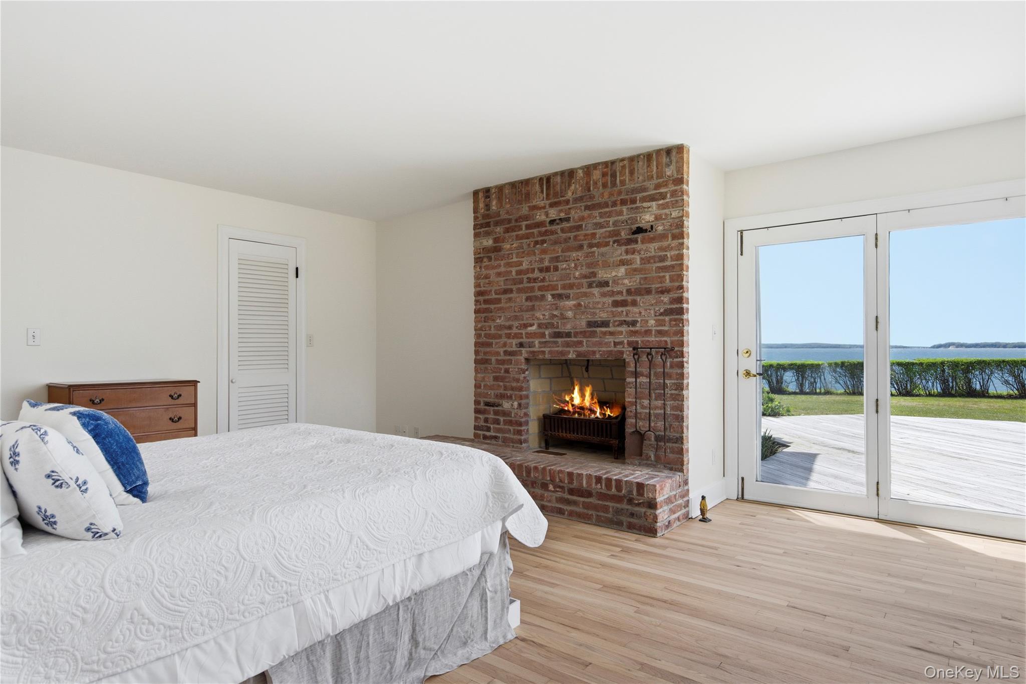 Single Family Peconic Avenue  Suffolk County, NY 11964, MLS-1007669-20