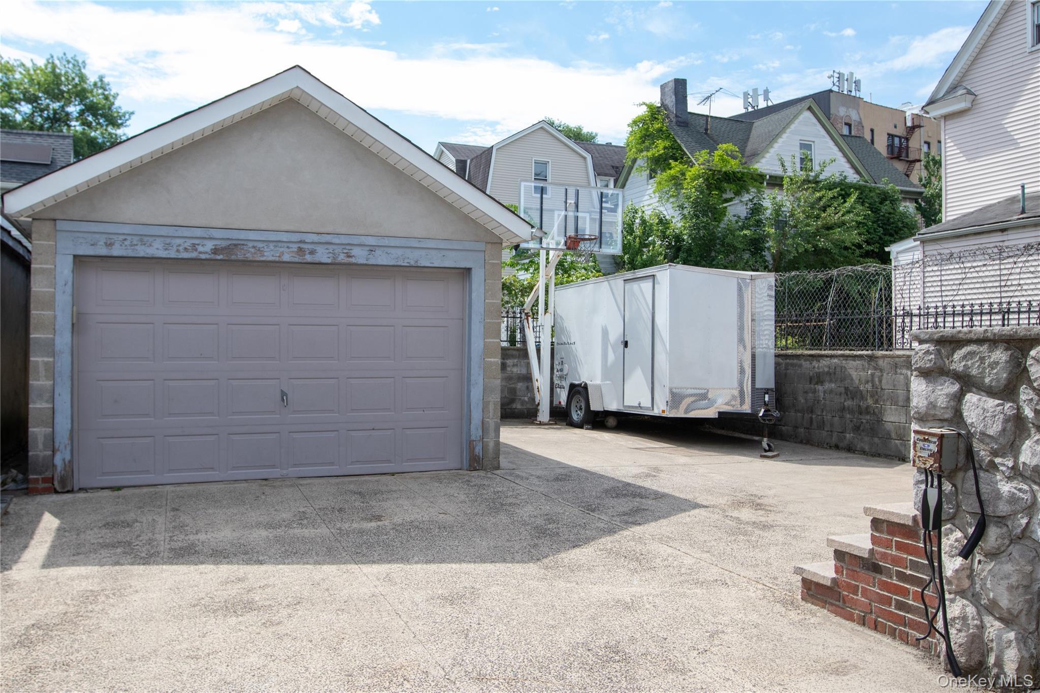 Single Family Robertson  Bronx, NY 10470, MLS-1007689-18