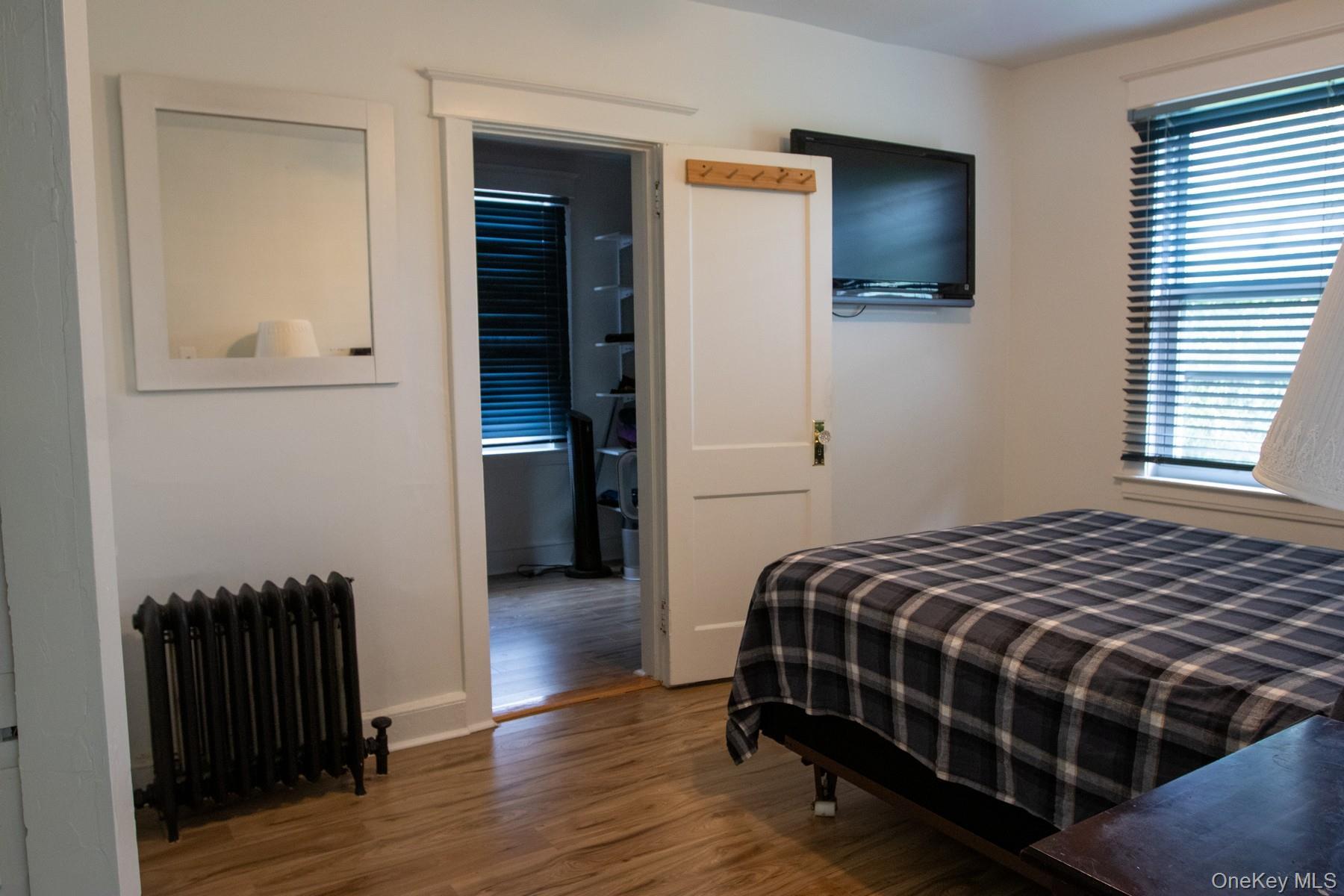 Single Family Robertson Bronx, NY 10470, MLS-1007689-8