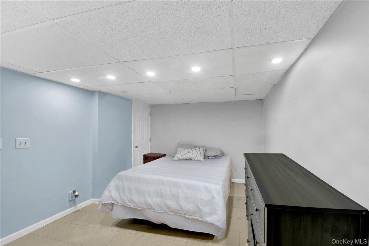 Single Family Neill  Bronx, NY 10462, MLS-1007768-40