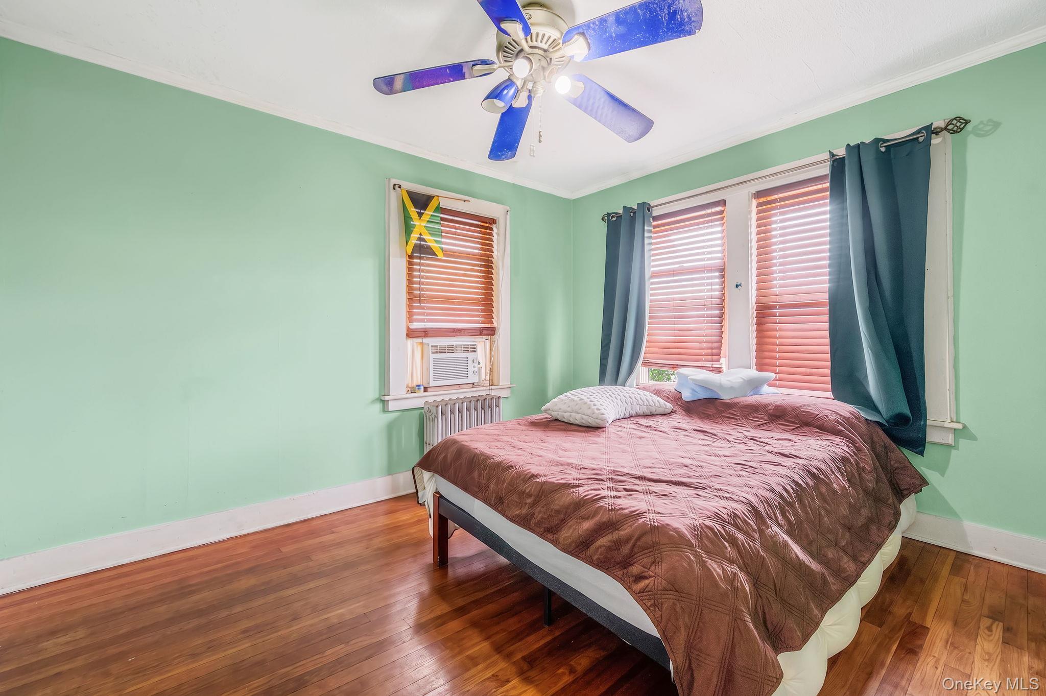 Single Family Deerfield Road Queens, NY 11691, MLS-1007826-10