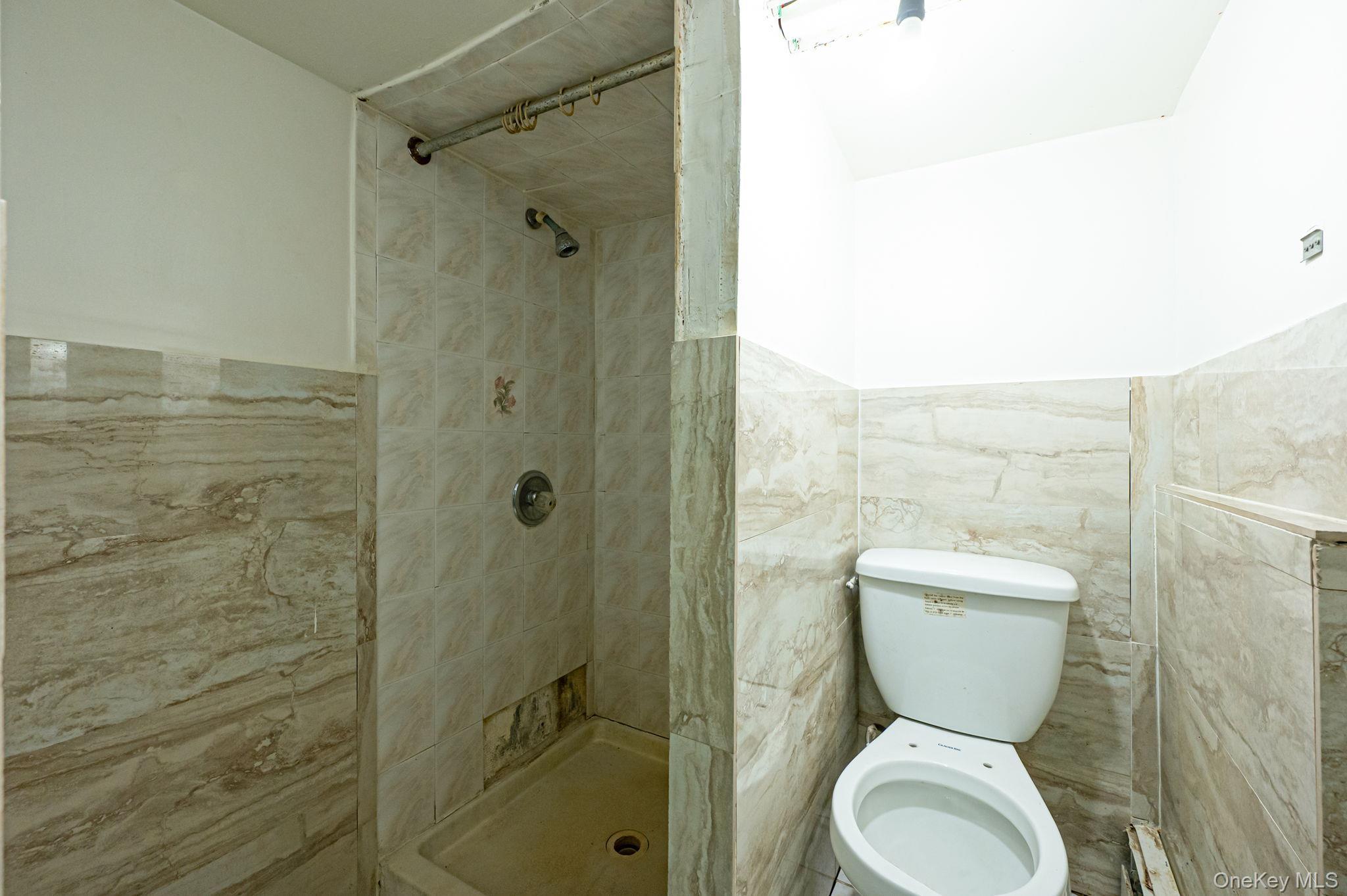 Single Family Deerfield Road Queens, NY 11691, MLS-1007826-15