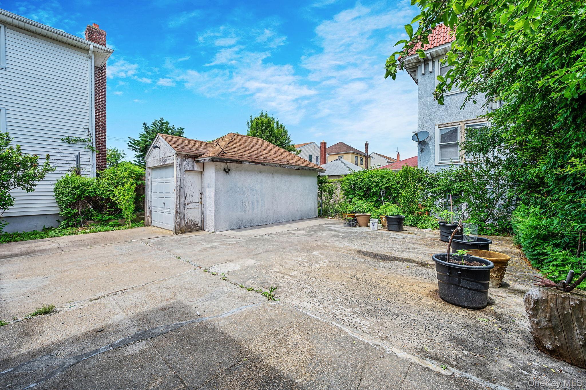 Single Family Deerfield Road  Queens, NY 11691, MLS-1007826-18