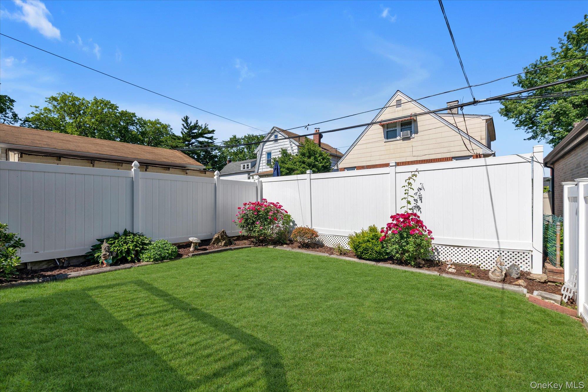 Single Family 154th Queens, NY 11354, MLS-1007867-16