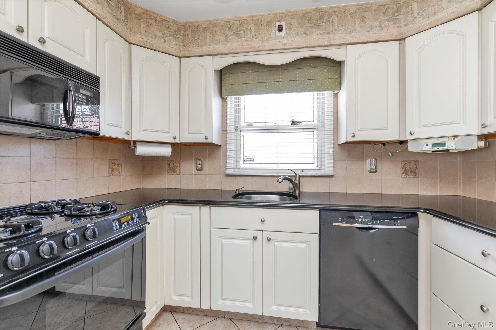 Single Family 154th Queens, NY 11354, MLS-1007867-7