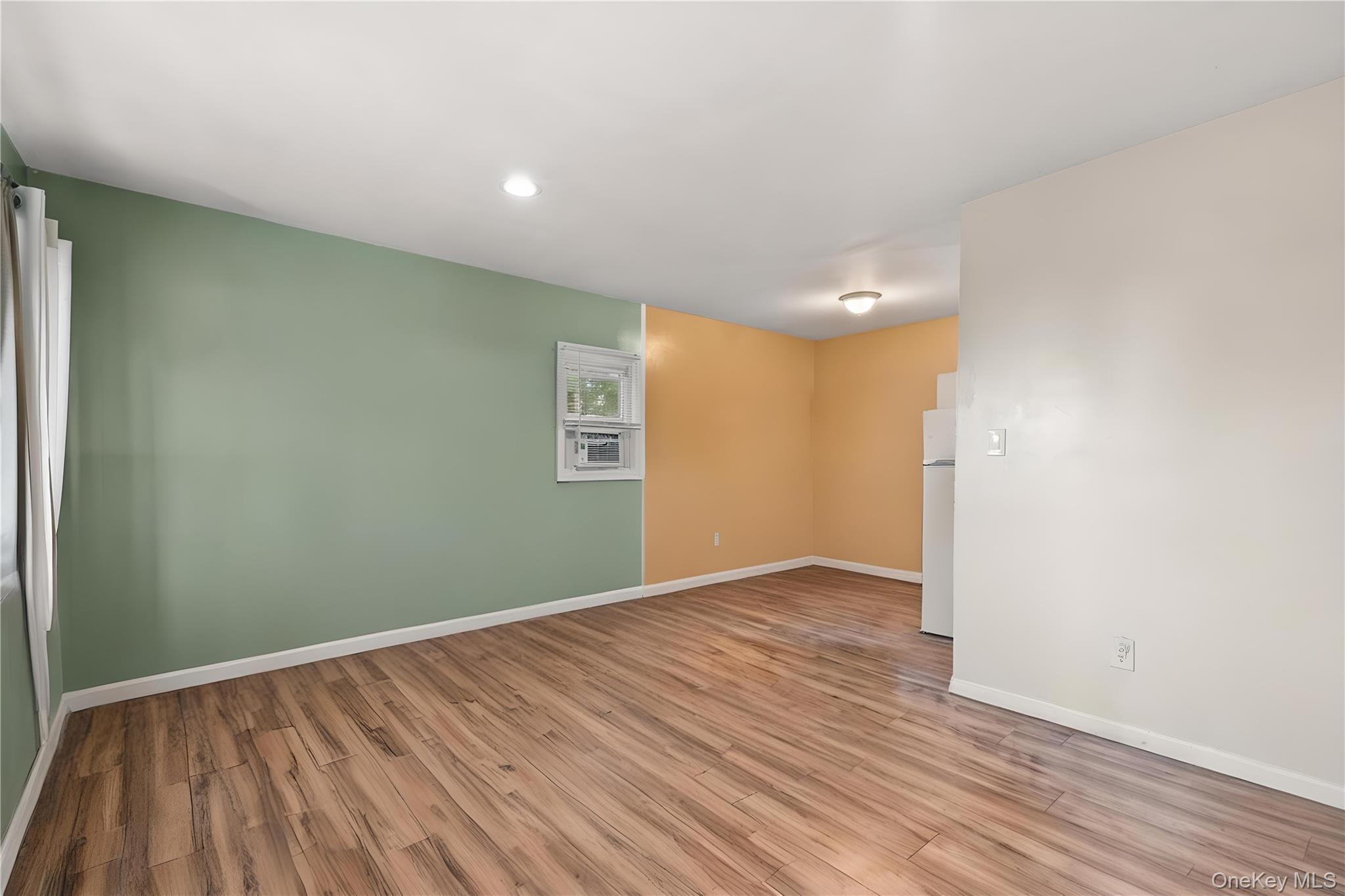 Single Family E Lakeland Street Suffolk County, NY 11706, MLS-1007871-4