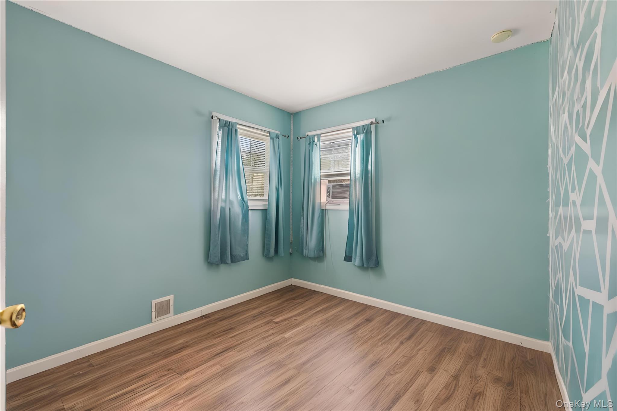 Single Family E Lakeland Street Suffolk County, NY 11706, MLS-1007871-9