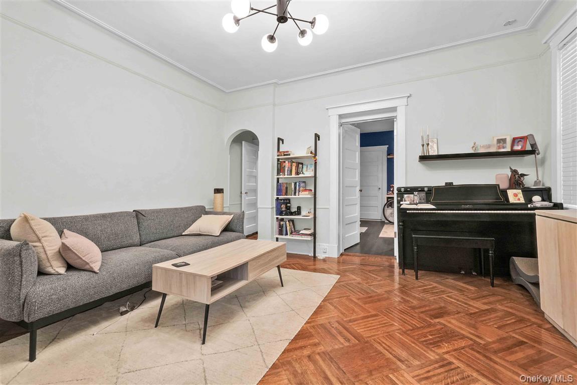Single Family 123rd Street Queens, NY 11415, MLS-1007901-11