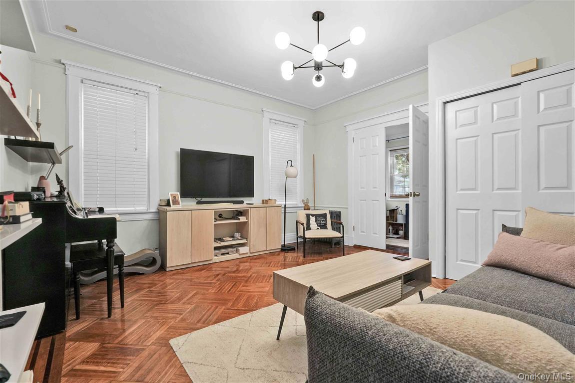 Single Family 123rd Street Queens, NY 11415, MLS-1007901-13