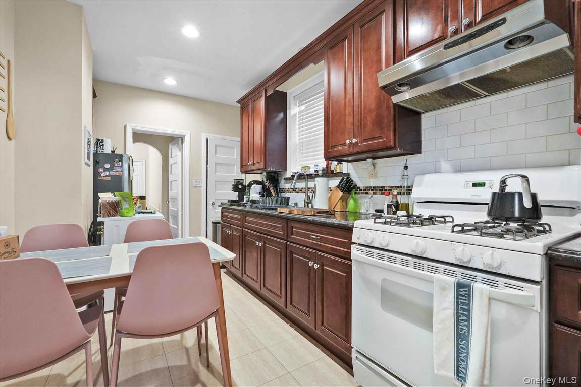 Single Family 123rd Street Queens, NY 11415, MLS-1007901-22