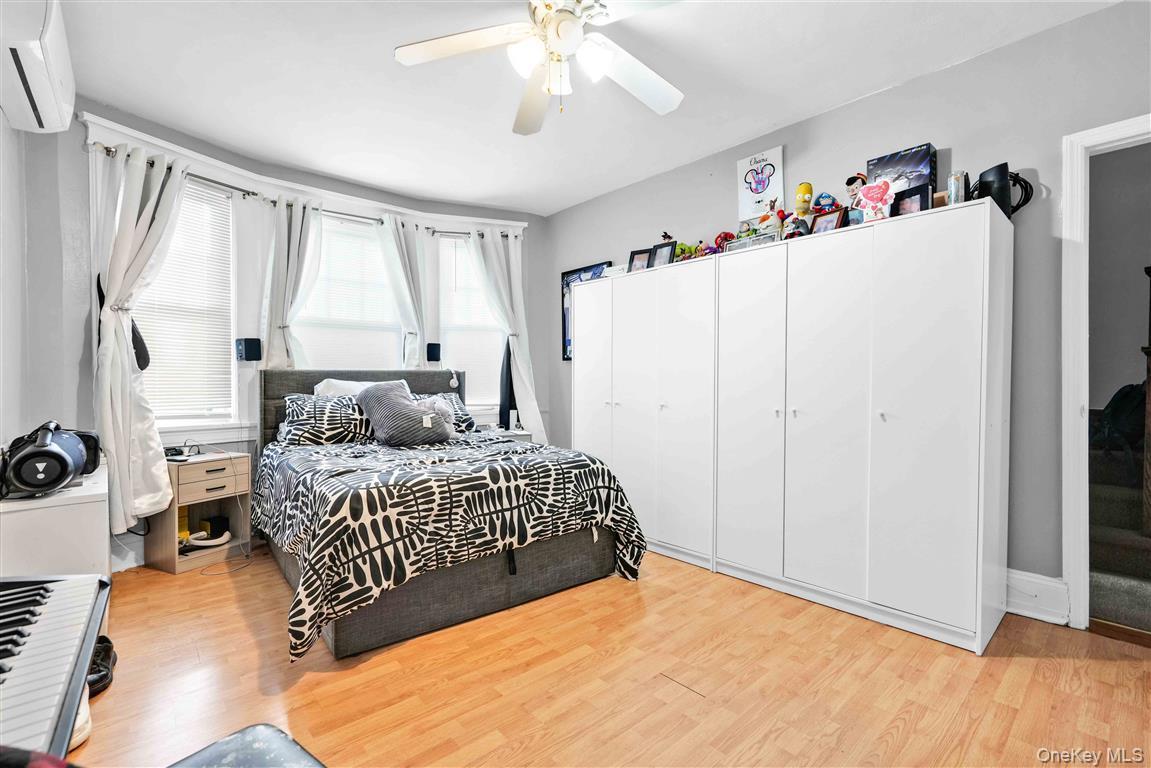 Single Family 123rd Street Queens, NY 11415, MLS-1007901-26