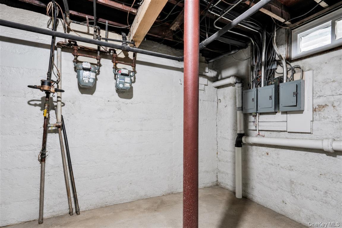 Single Family 123rd Street Queens, NY 11415, MLS-1007901-46