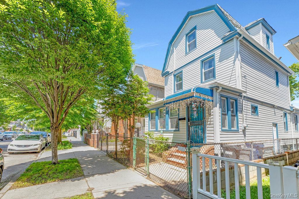 Single Family Remington Queens, NY 11435, MLS-1007908-16