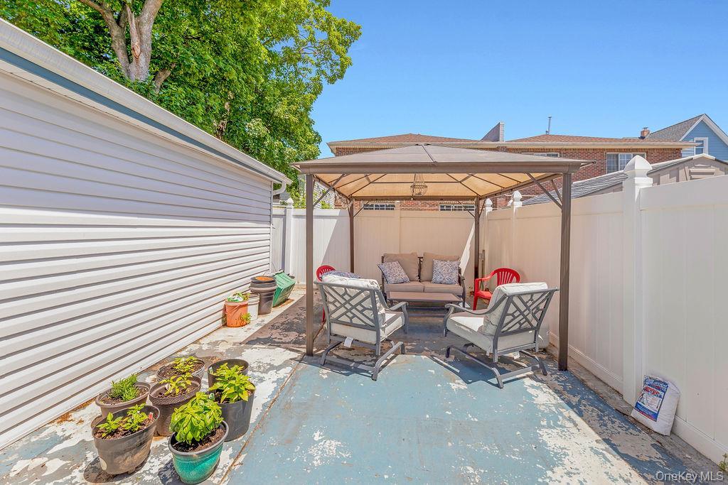Single Family Remington Queens, NY 11435, MLS-1007908-20