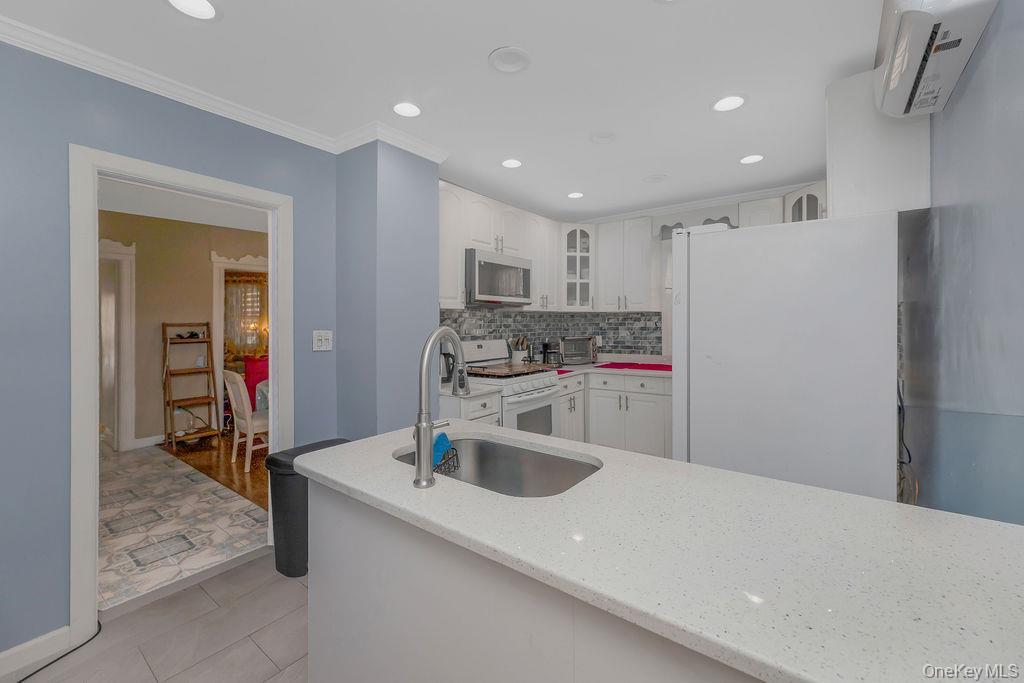 Single Family Remington Queens, NY 11435, MLS-1007908-35