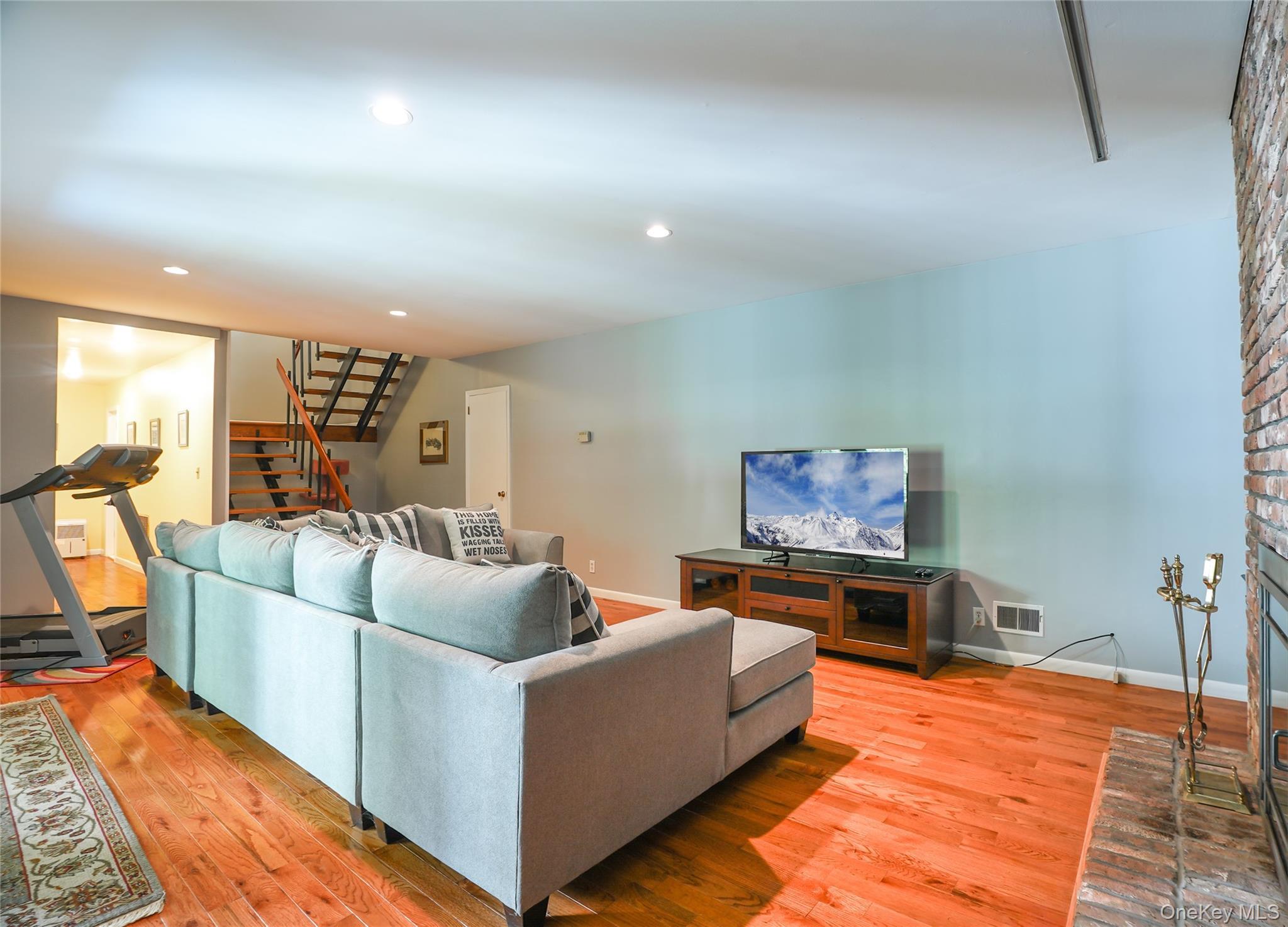 Single Family Peters Lane Westchester County, NY 10576, MLS-1007911-27