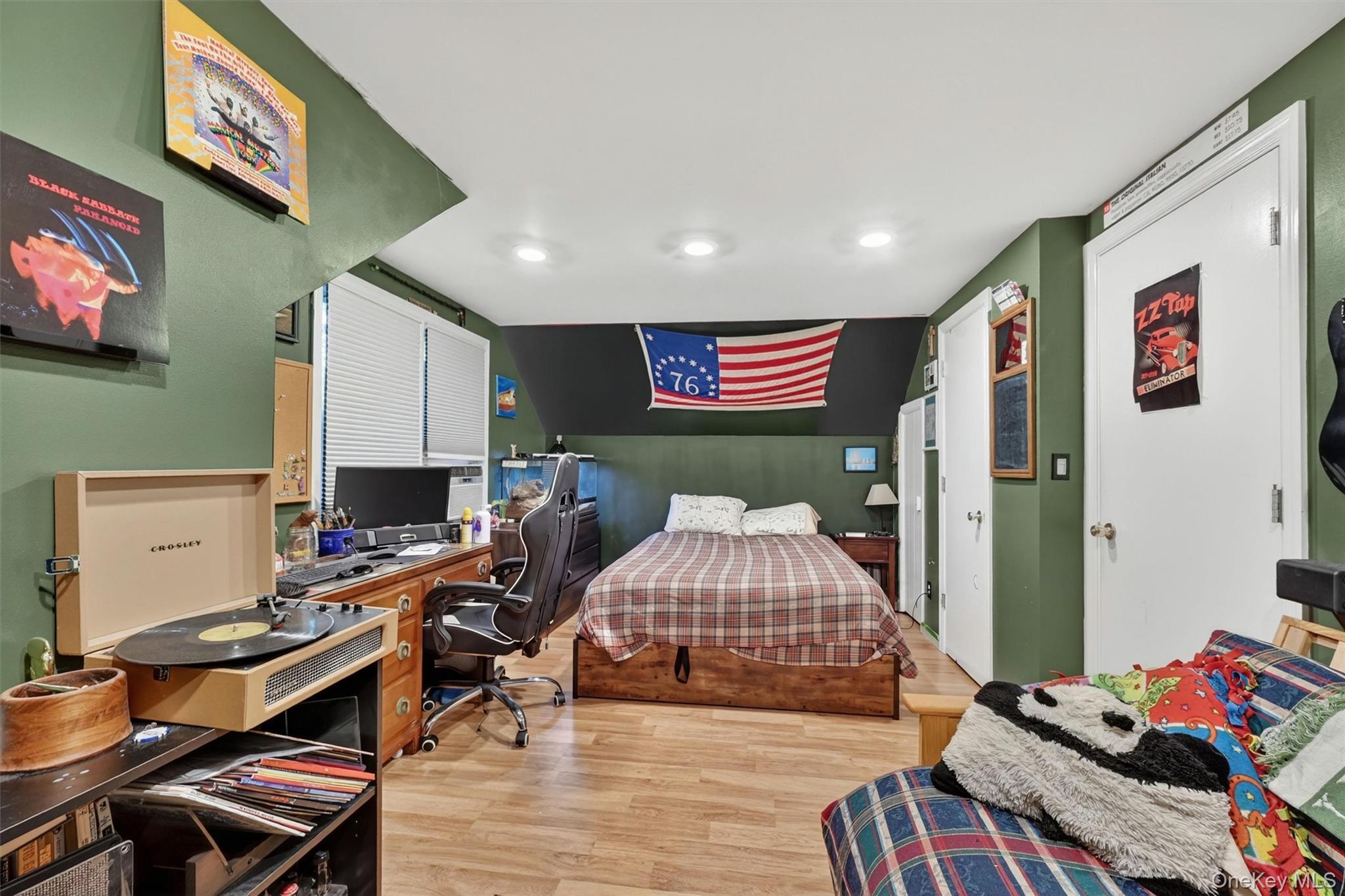 Single Family Prospect Place Rockland County, NY 10901, MLS-1007913-17