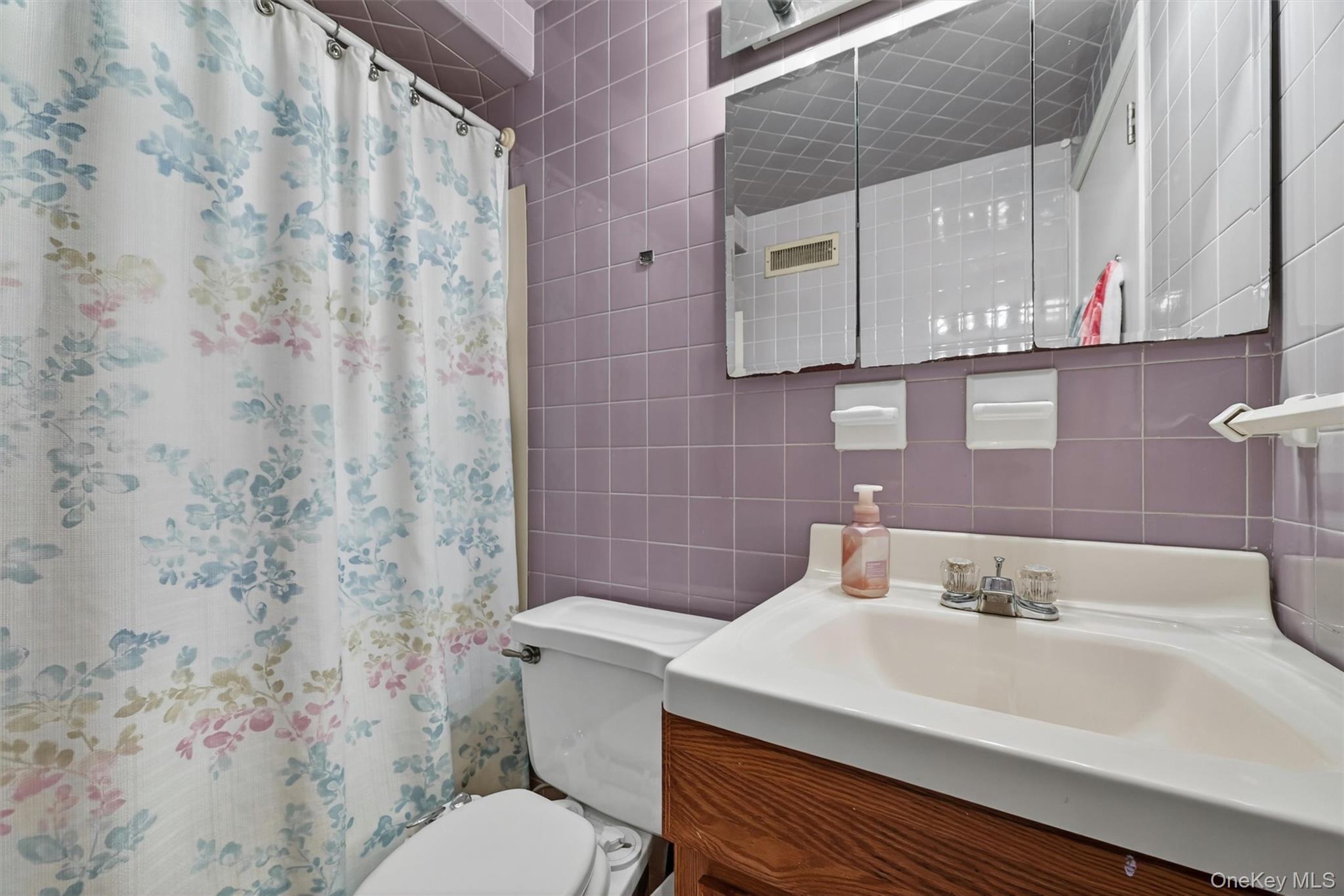 Single Family Prospect Place Rockland County, NY 10901, MLS-1007913-20