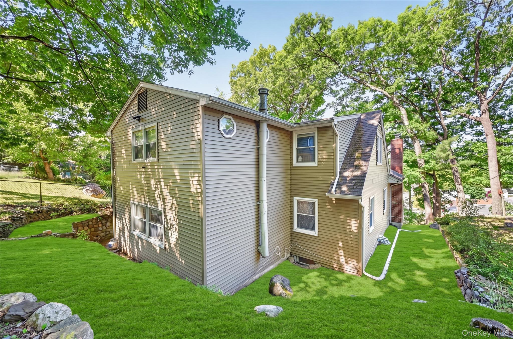 Single Family Prospect Place Rockland County, NY 10901, MLS-1007913-22
