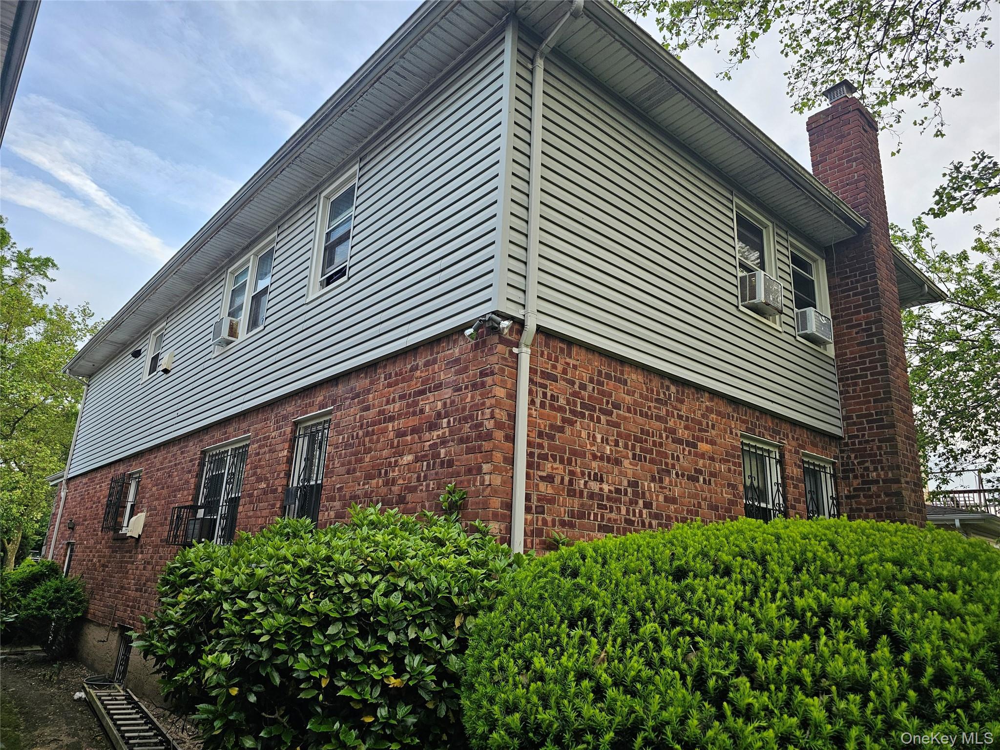 Single Family Bessemund Avenue Queens, NY 11691, MLS-1007920-8