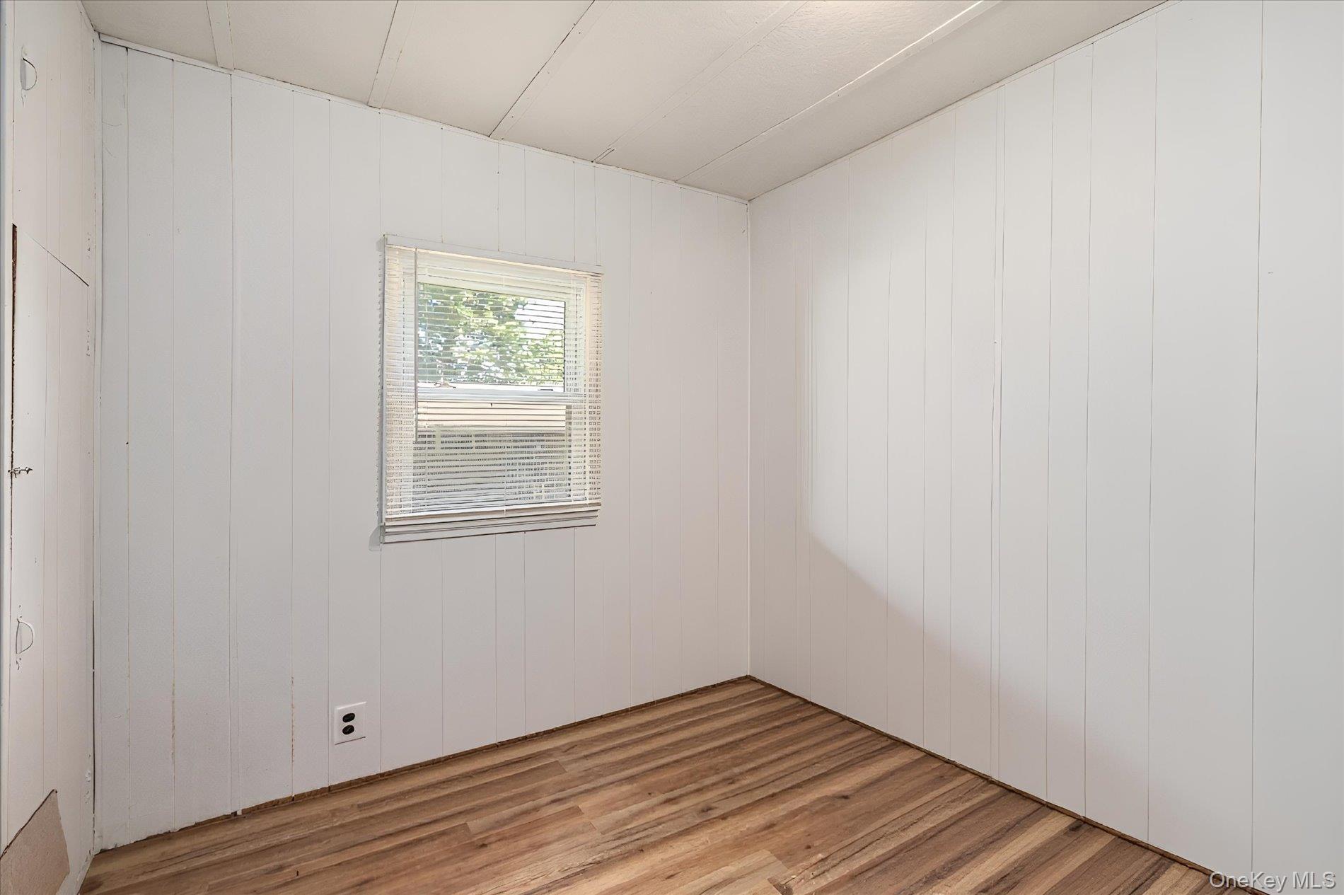 Single Family Minuteman Drive Suffolk County, NY 11716, MLS-1007928-10