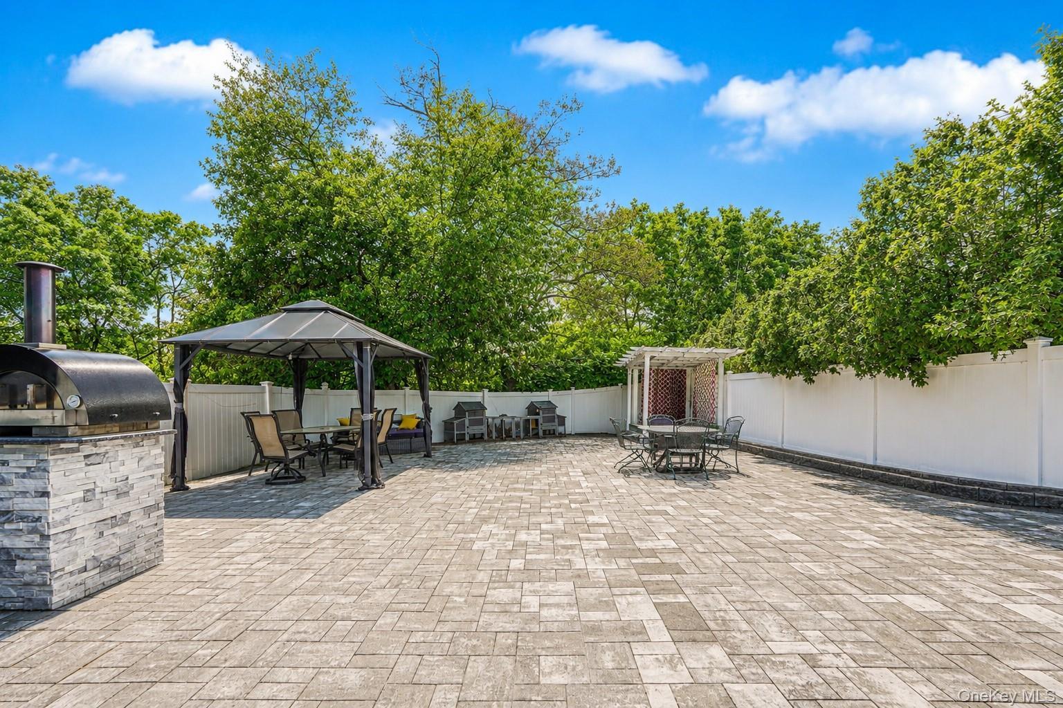 Single Family Weiner Street Staten Island, NY 10309, MLS-1007973-21