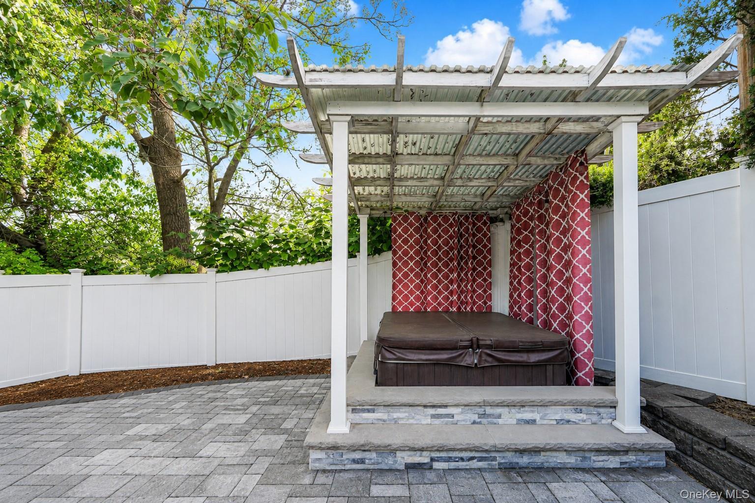 Single Family Weiner Street Staten Island, NY 10309, MLS-1007973-22