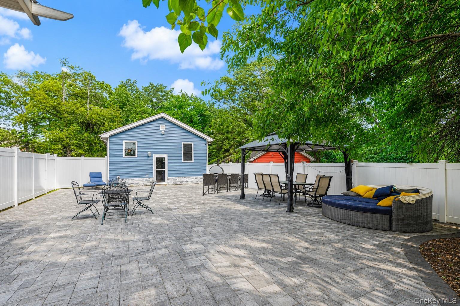 Single Family Weiner Street Staten Island, NY 10309, MLS-1007973-23