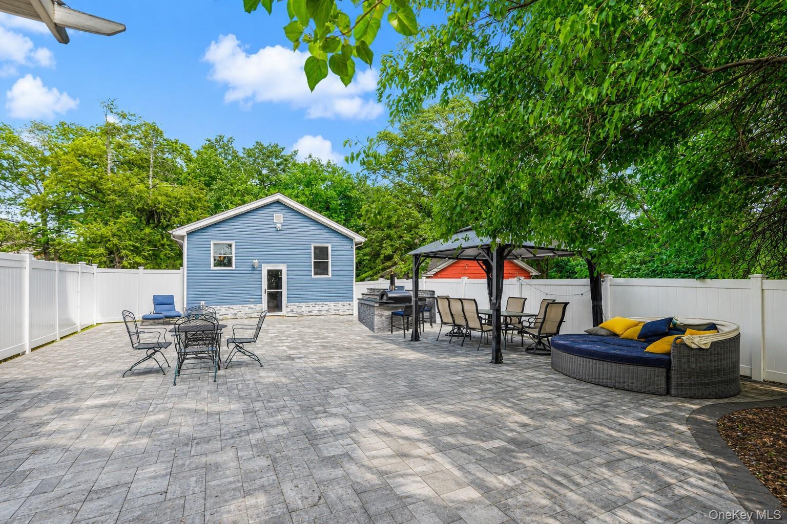 Single Family Weiner Street Staten Island, NY 10309, MLS-1007973-24
