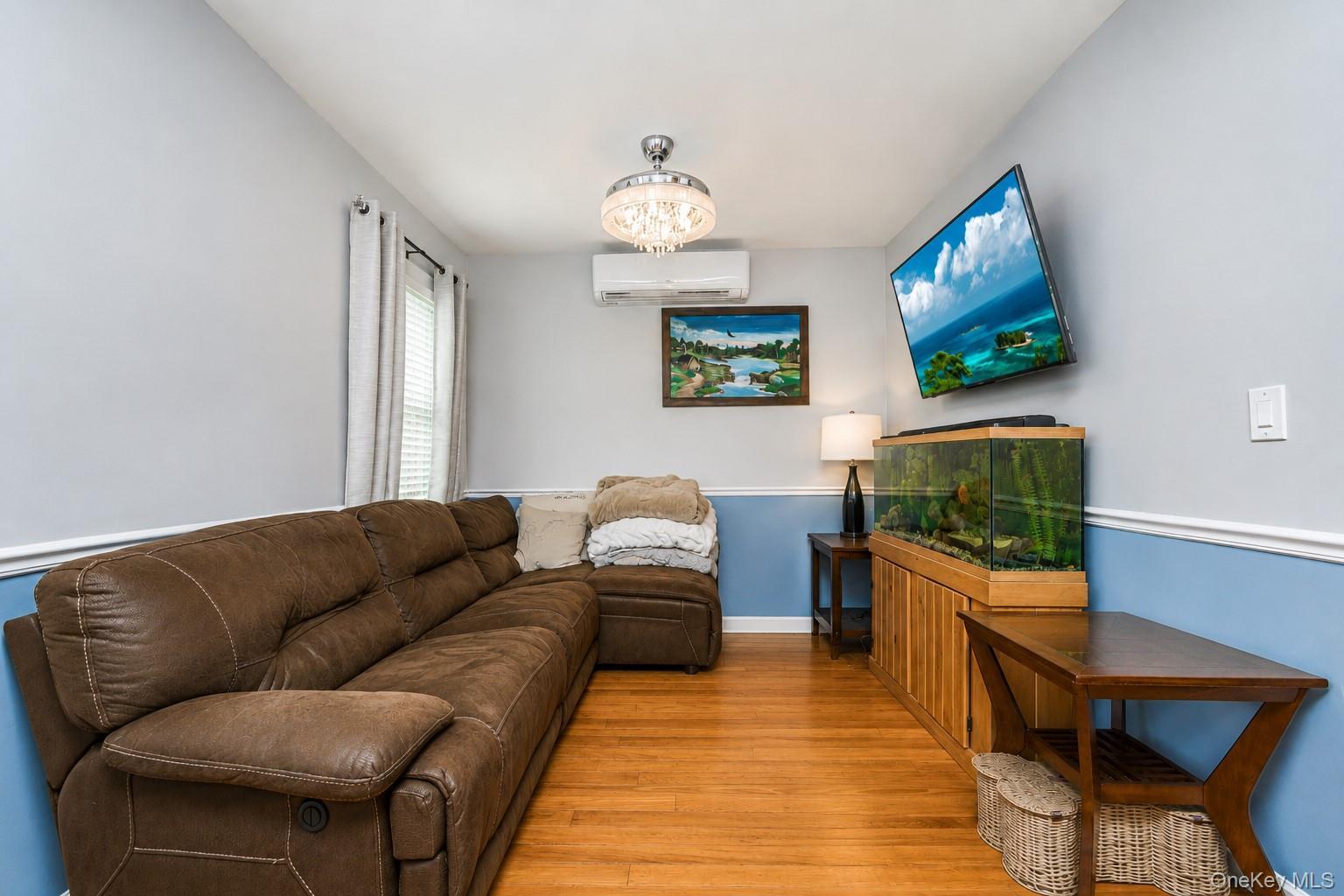 Single Family Weiner Street Staten Island, NY 10309, MLS-1007973-5