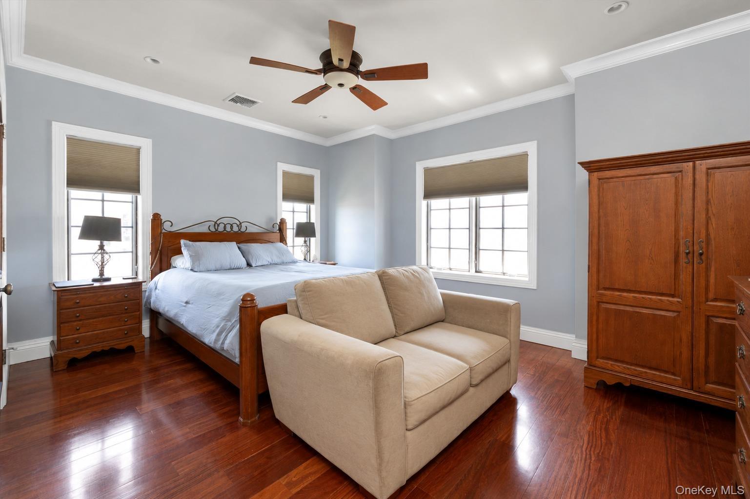 Single Family 13th Avenue  Queens, NY 11357, MLS-1008001-23