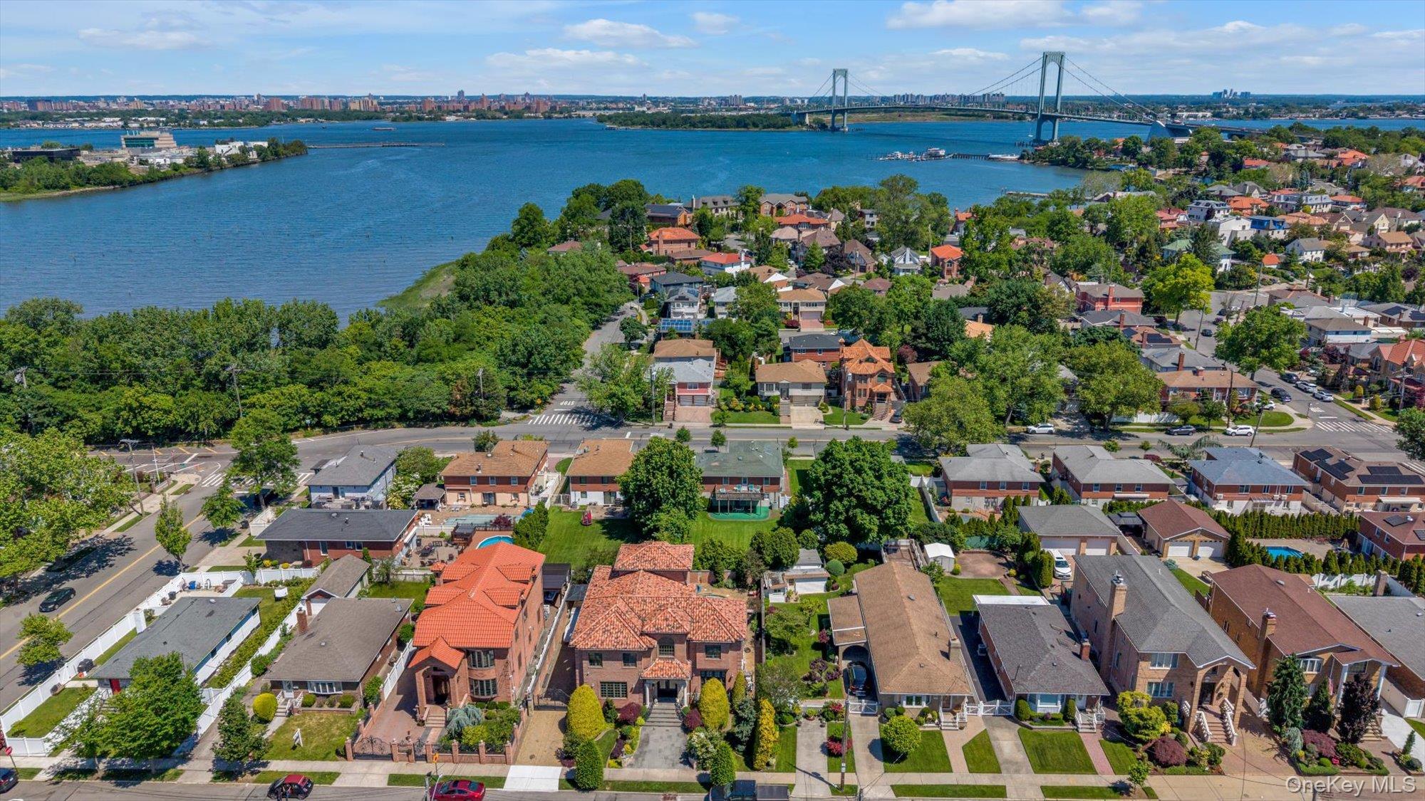 Single Family 13th Avenue  Queens, NY 11357, MLS-1008001-35