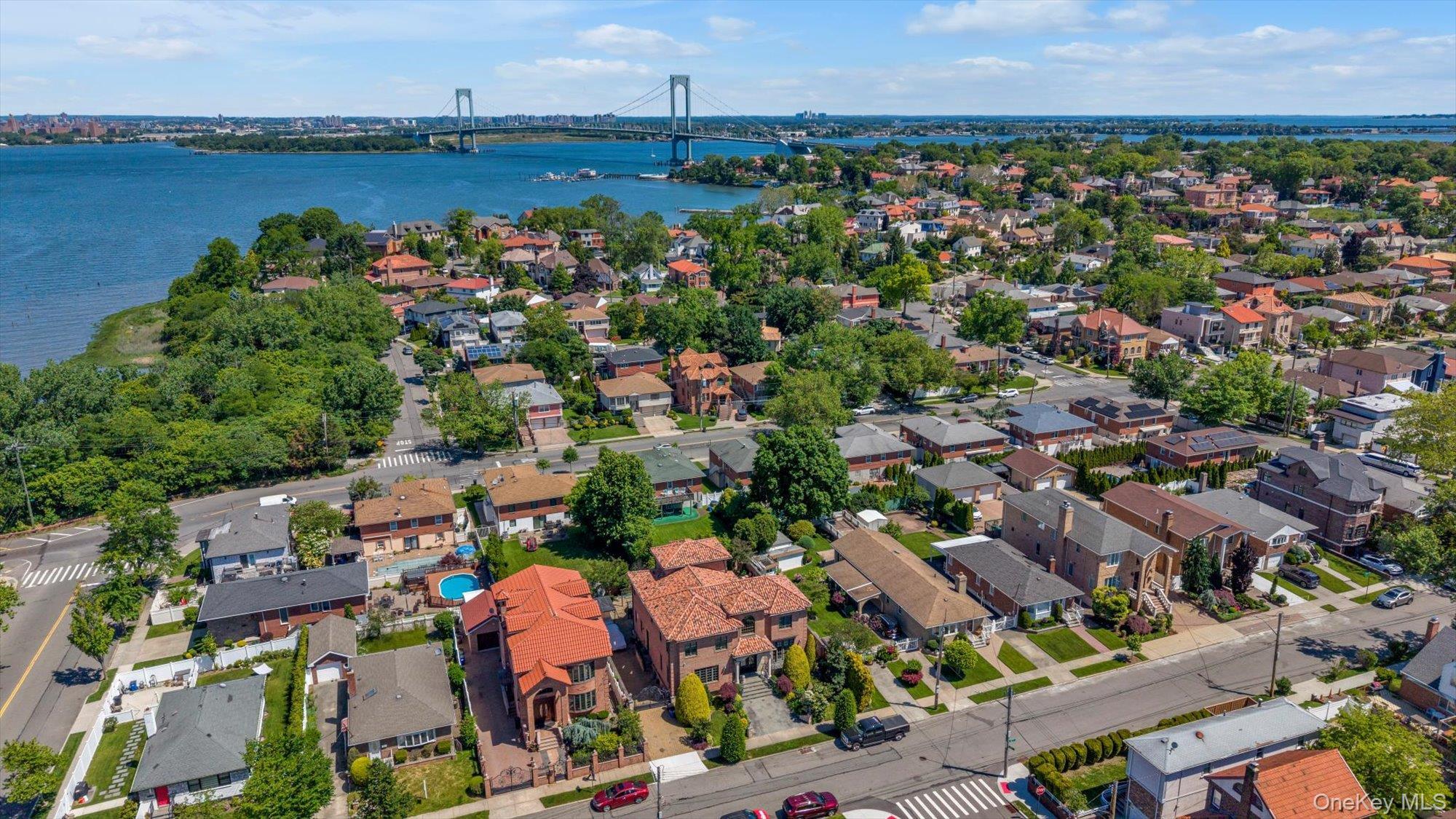 Single Family 13th Avenue  Queens, NY 11357, MLS-1008001-36