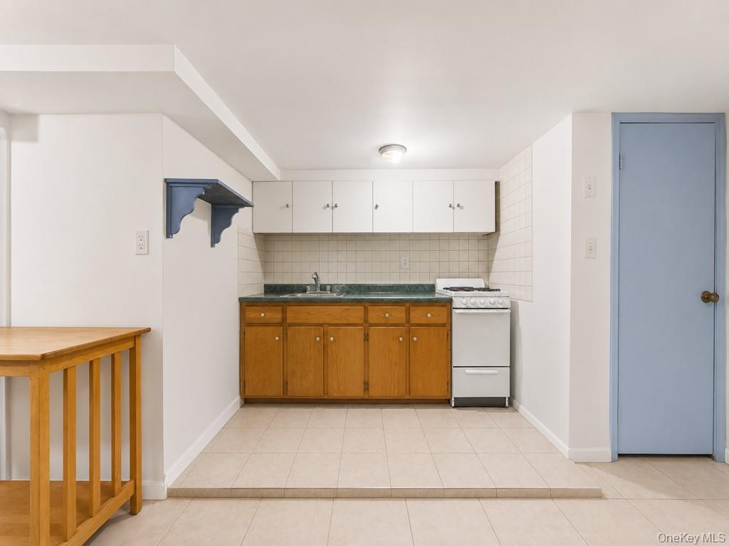 Single Family 112th Queens, NY 11433, MLS-1008003-15