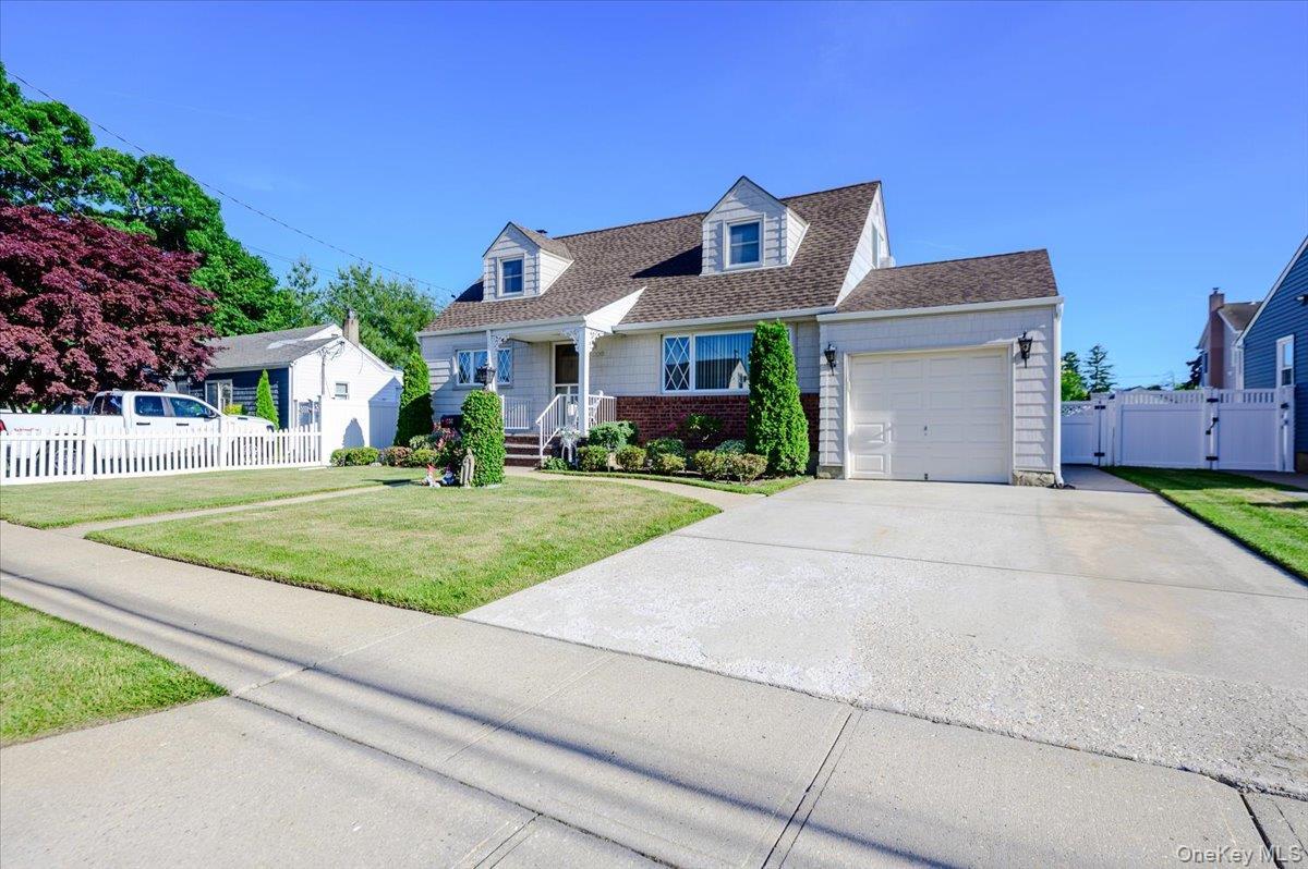 Single Family Iowa Avenue  Nassau County, NY 11758, MLS-1008036-2