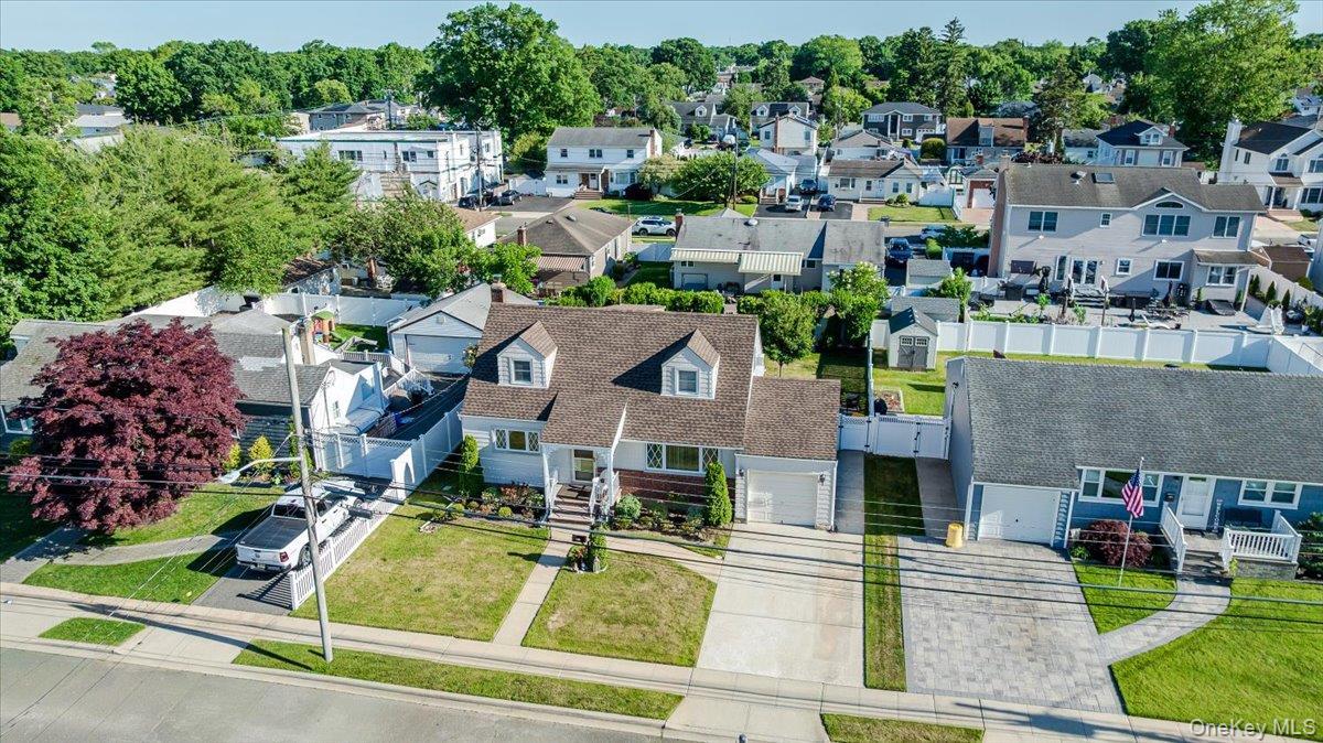 Single Family Iowa Avenue  Nassau County, NY 11758, MLS-1008036-33