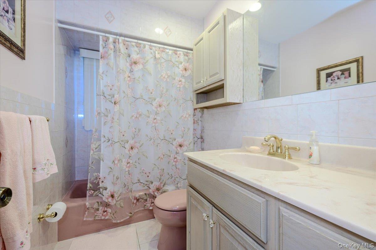 Single Family Iowa Avenue  Nassau County, NY 11758, MLS-1008036-8