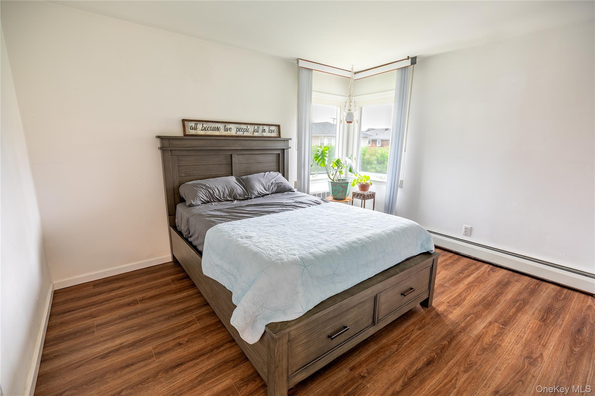 Single Family Murdock Avenue Nassau County, NY 11572, MLS-1008052-12