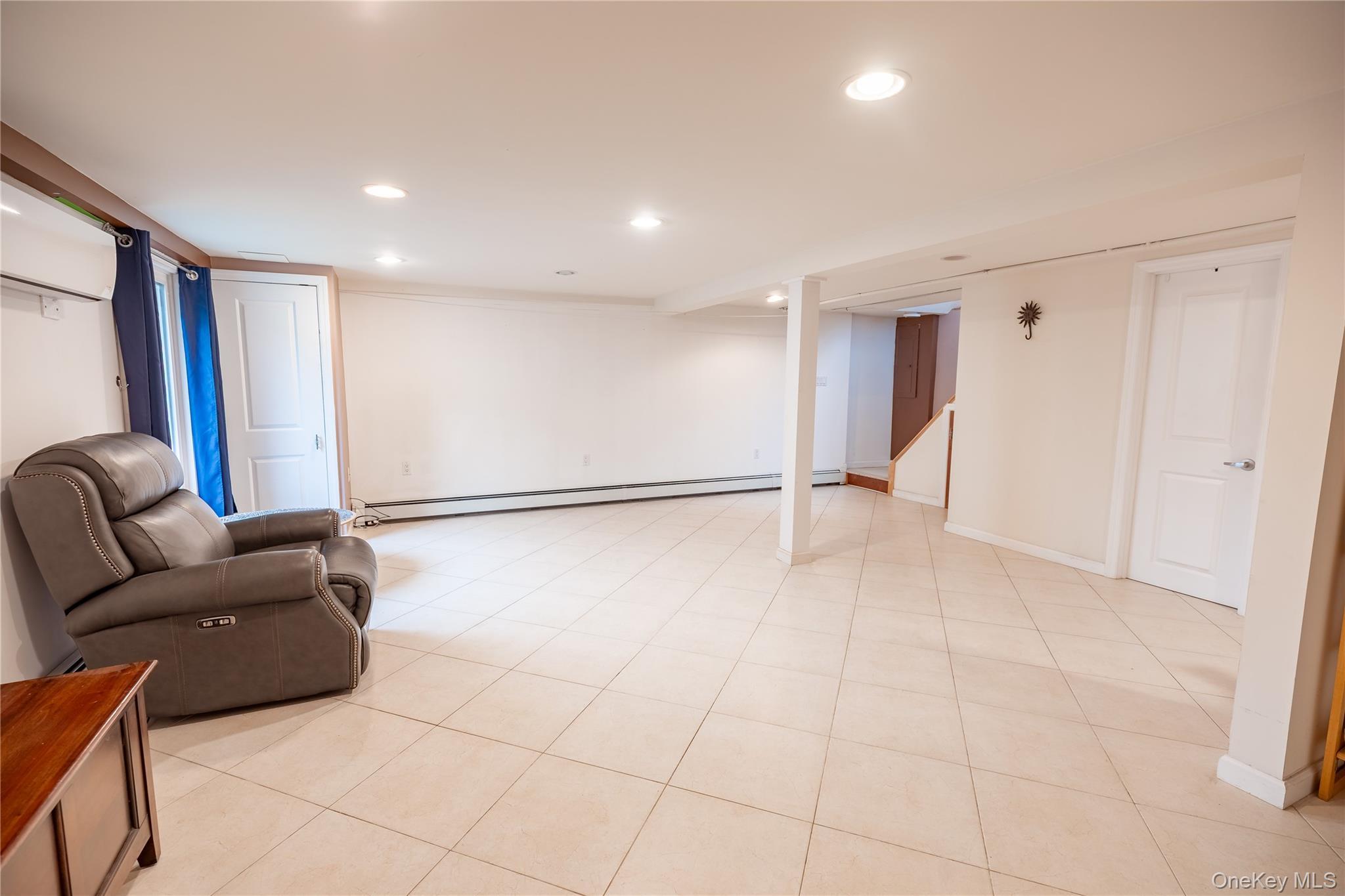 Single Family Murdock Avenue Nassau County, NY 11572, MLS-1008052-14