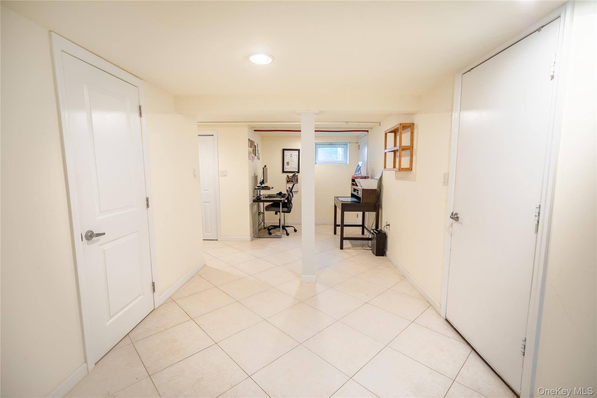 Single Family Murdock Avenue Nassau County, NY 11572, MLS-1008052-17