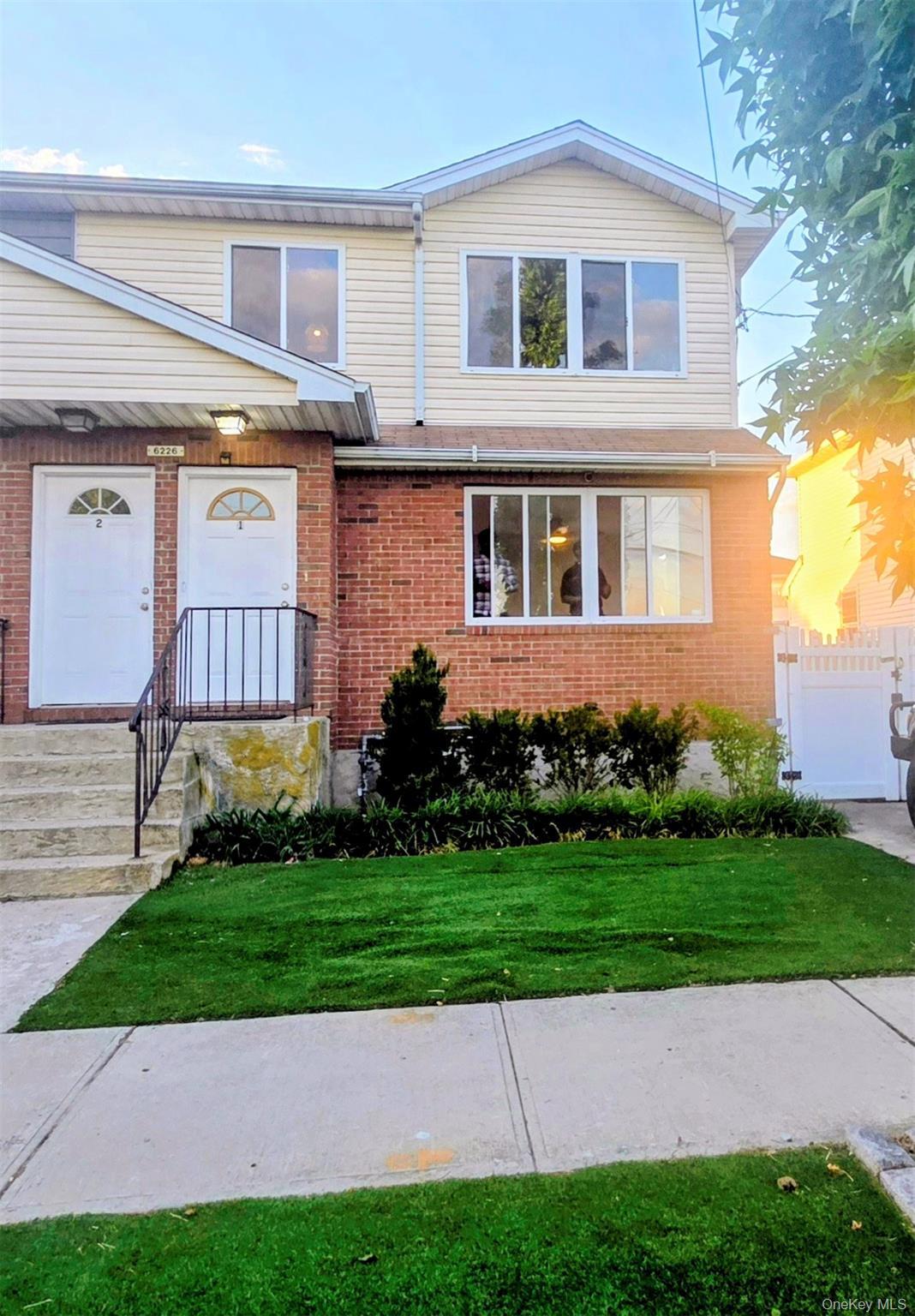 Single Family Elizabeth Road  Queens, NY 11692, MLS-1008063-10