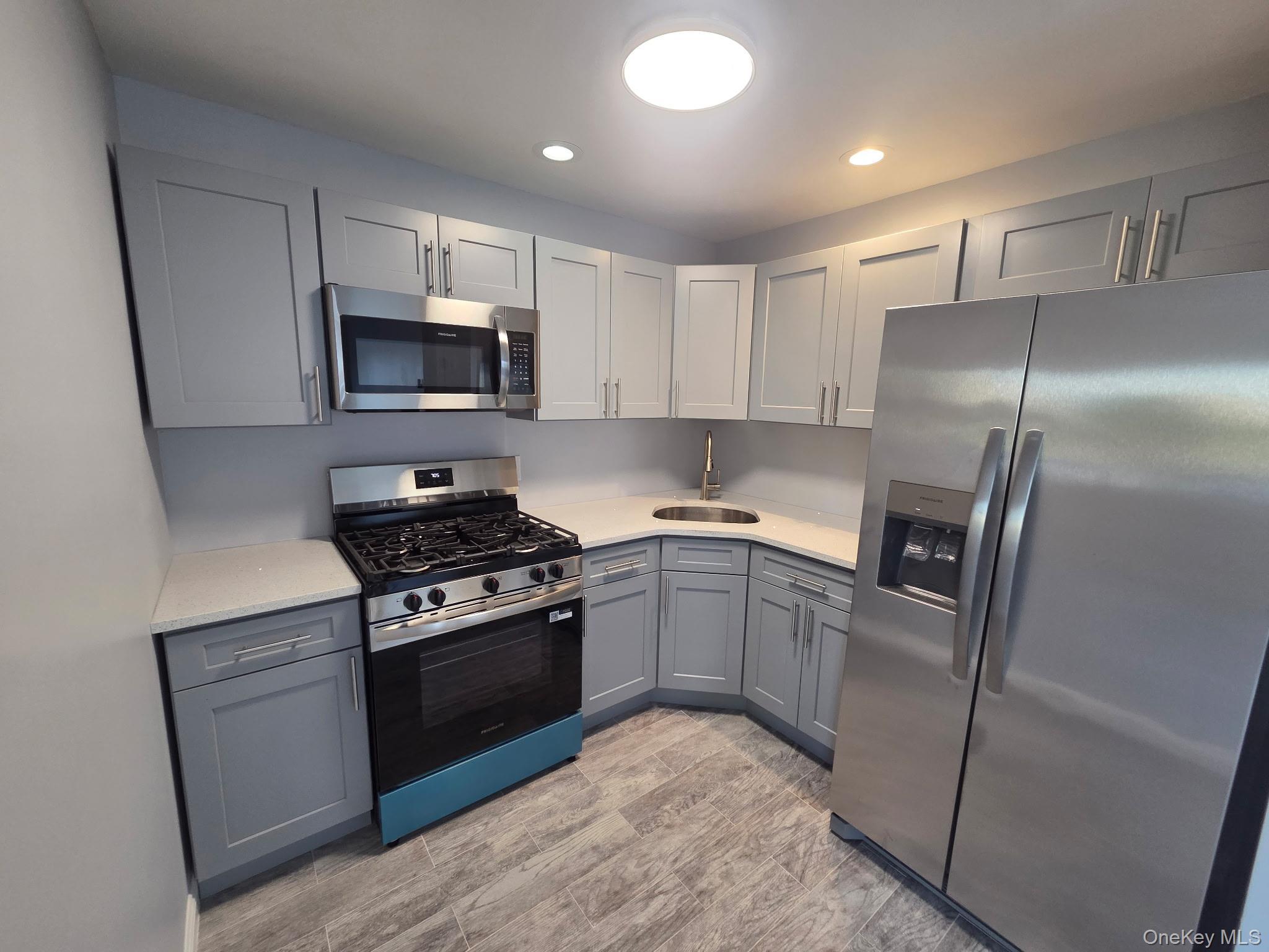 Single Family Elizabeth Road Queens, NY 11692, MLS-1008063-4
