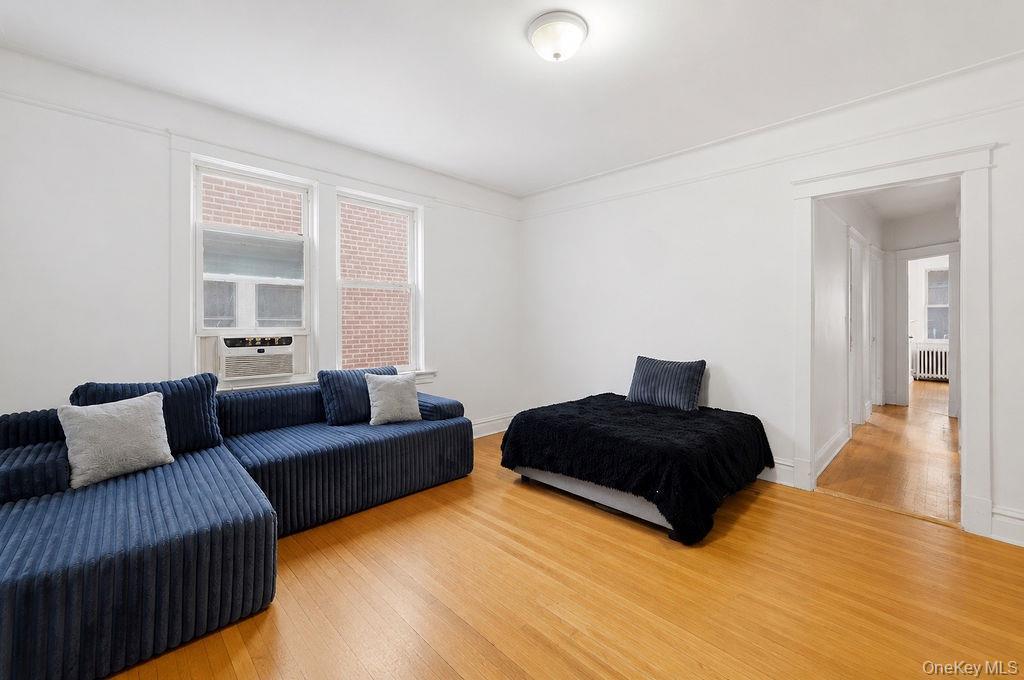 Single Family Harrington Avenue Bronx, NY 10461, MLS-1008066-13