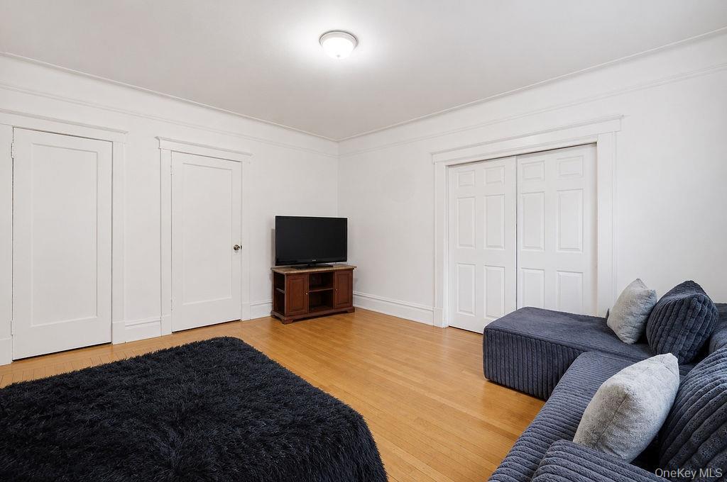 Single Family Harrington Avenue Bronx, NY 10461, MLS-1008066-14