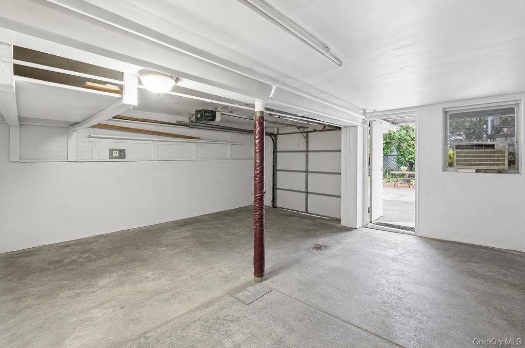 Single Family Harrington Avenue Bronx, NY 10461, MLS-1008066-29