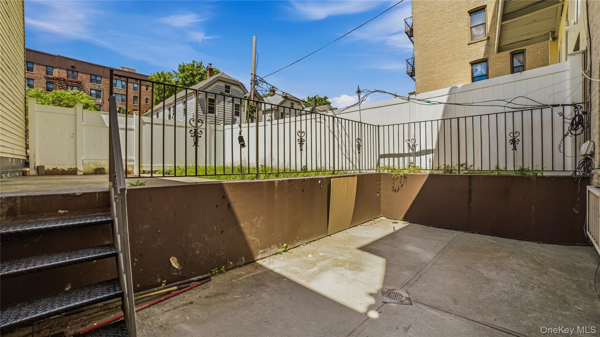 Single Family Colonial Bronx, NY 10461, MLS-1008077-11