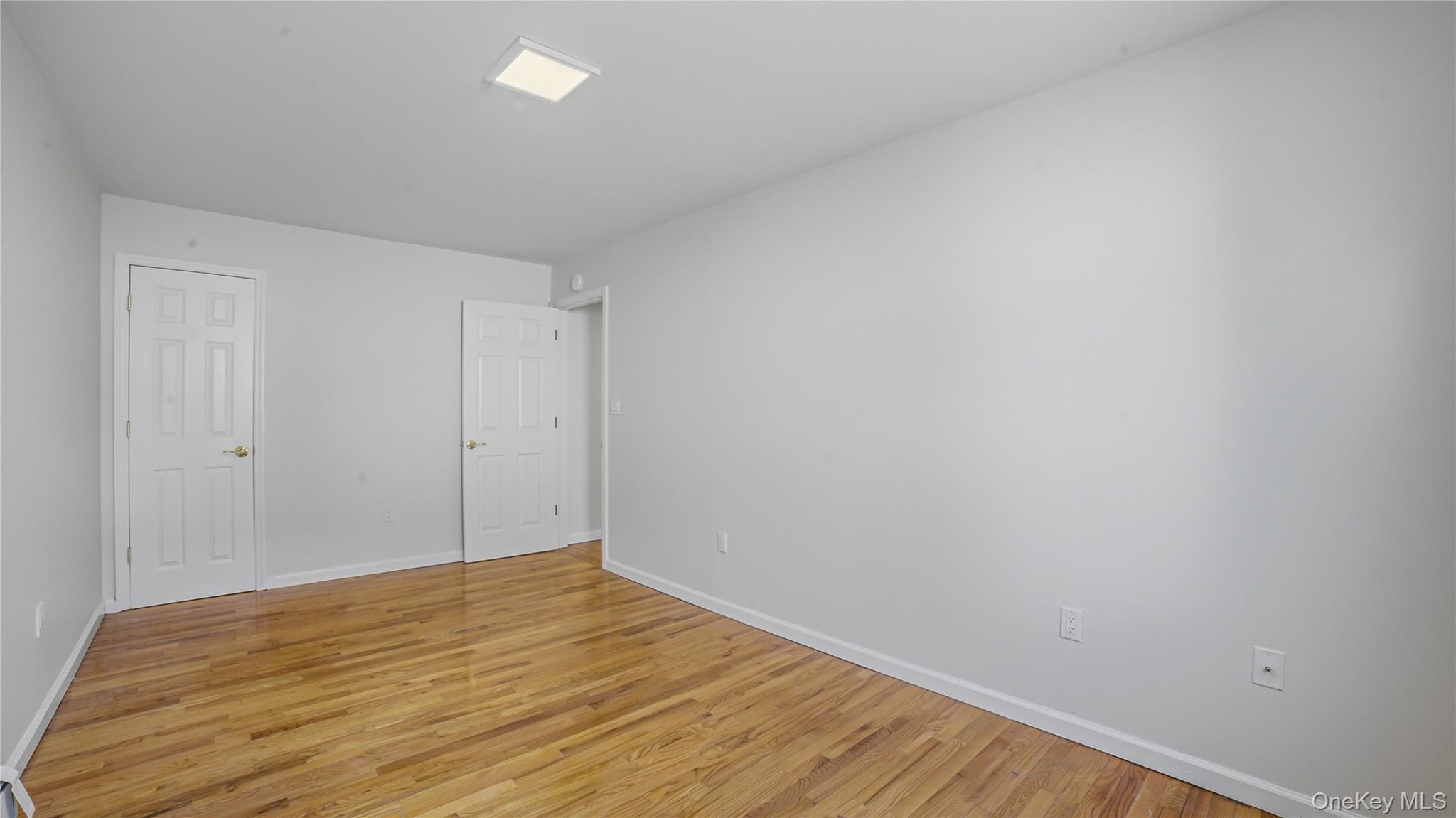 Single Family Colonial Bronx, NY 10461, MLS-1008077-9